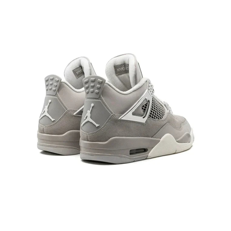 Air Jordan 4 Retro frozen moments womens