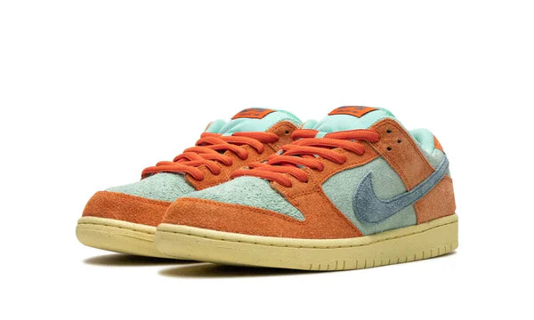 Nike SB Dunk Low orange emerald rise